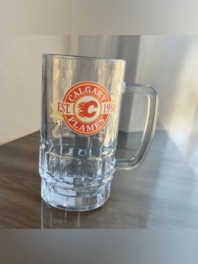 NEW Calgary Flames The Sports Vault 18 oz. Glass Beer Stein Handle NHL Heavy